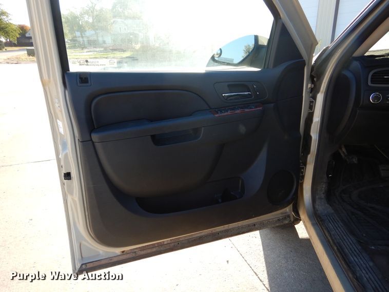 image for item KO9240 2013 GMC Yukon XL  SUV