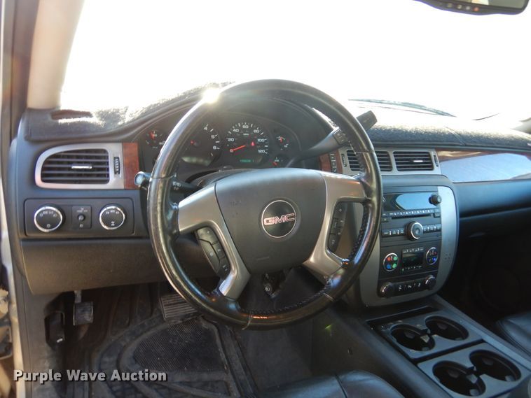 image for item KO9240 2013 GMC Yukon XL  SUV