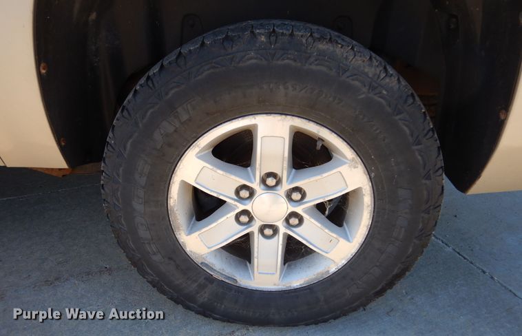 image for item KO9240 2013 GMC Yukon XL  SUV