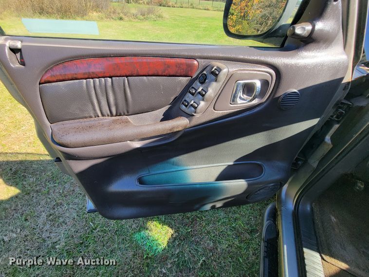 image for item KQ9128 2000 Dodge Durango  SUV