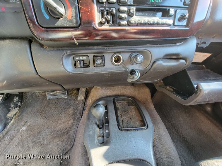 image for item KQ9128 2000 Dodge Durango  SUV