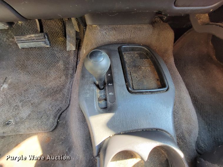 image for item KQ9128 2000 Dodge Durango  SUV