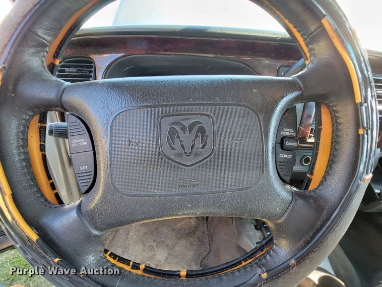 image for item KQ9128 2000 Dodge Durango  SUV