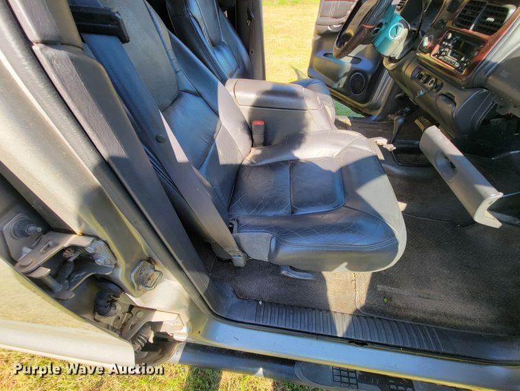 image for item KQ9128 2000 Dodge Durango  SUV