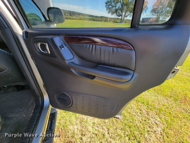 image for item KQ9128 2000 Dodge Durango  SUV