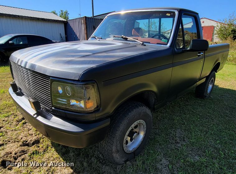 image for item KQ9131 1992 Ford F150  pickup truck