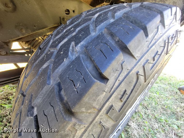 image for item KQ9131 1992 Ford F150  pickup truck