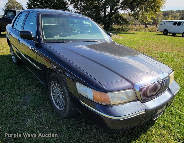 image for item KQ9132 2000 Mercury Grand Marquis