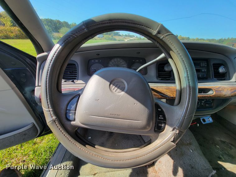 image for item KQ9132 2000 Mercury Grand Marquis