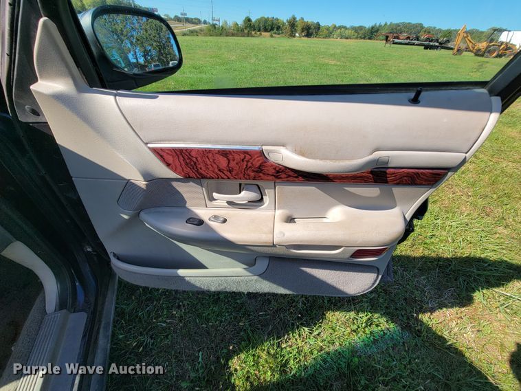 image for item KQ9132 2000 Mercury Grand Marquis