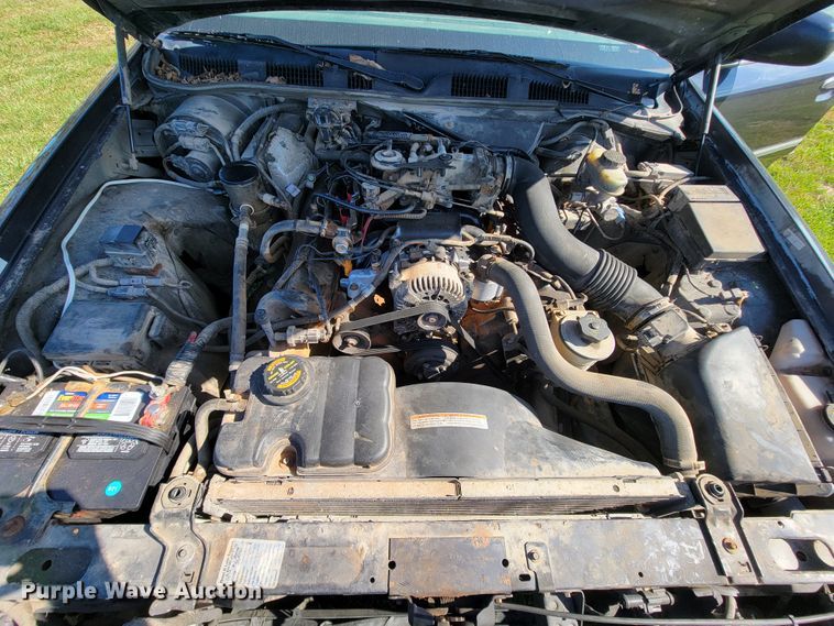 image for item KQ9132 2000 Mercury Grand Marquis