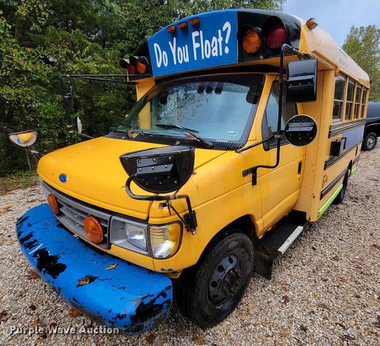 image for item KQ9162 1994 Ford E350  school bus