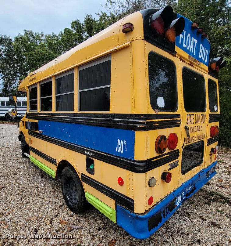 image for item KQ9162 1994 Ford E350  school bus
