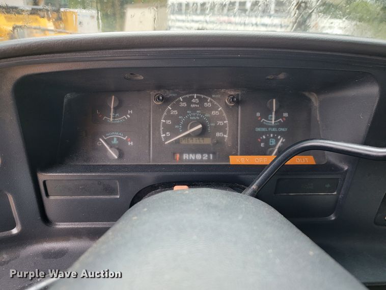 image for item KQ9162 1994 Ford E350  school bus