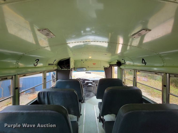 image for item KQ9162 1994 Ford E350  school bus