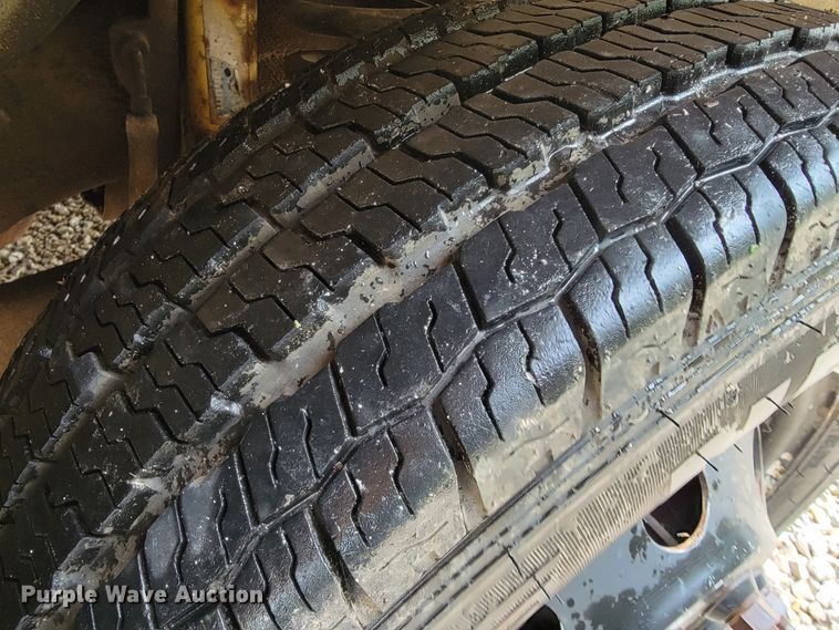 image for item KQ9162 1994 Ford E350  school bus