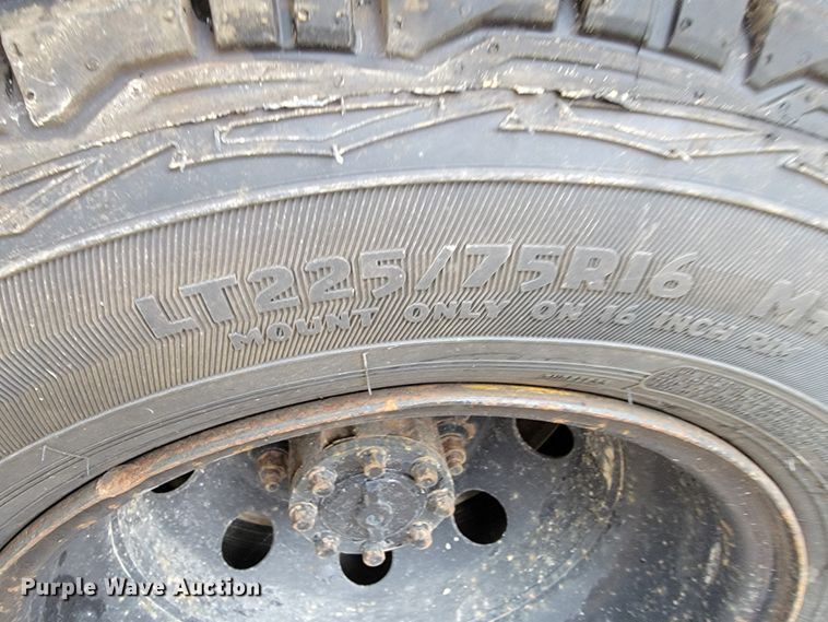 image for item KQ9162 1994 Ford E350  school bus