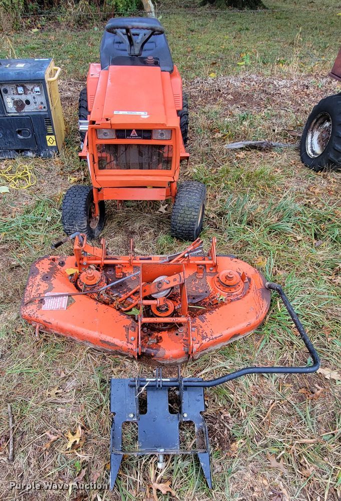 image for item KQ9177 Allis Chalmers 811 GT  lawn mower