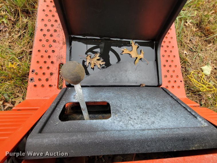 image for item KQ9177 Allis Chalmers 811 GT  lawn mower