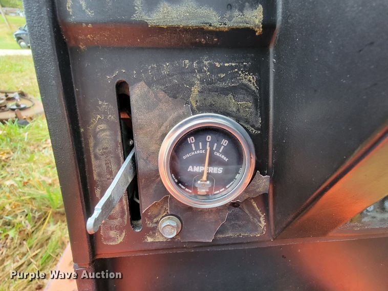 image for item KQ9177 Allis Chalmers 811 GT  lawn mower