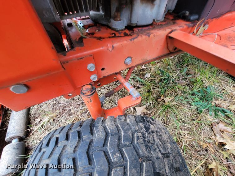 image for item KQ9177 Allis Chalmers 811 GT  lawn mower