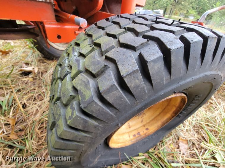 image for item KQ9177 Allis Chalmers 811 GT  lawn mower