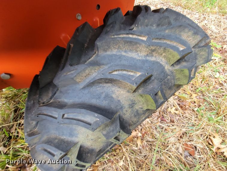 image for item KQ9177 Allis Chalmers 811 GT  lawn mower