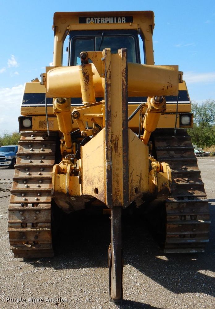 image for item DG1854 1999 Caterpillar D9R  dozer