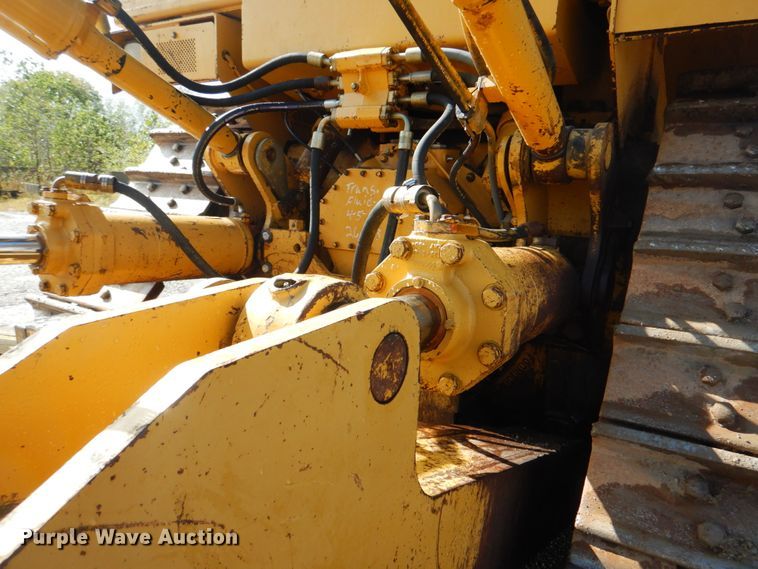 image for item DG1854 1999 Caterpillar D9R  dozer