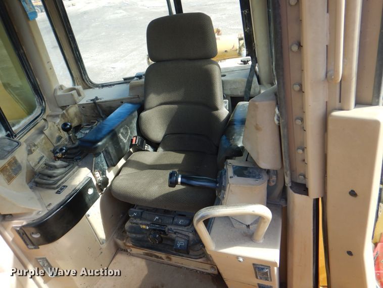 image for item DG1854 1999 Caterpillar D9R  dozer