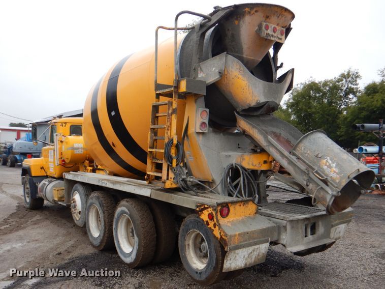 image for item DG1874 2000 Mack R690S  ready mix truck