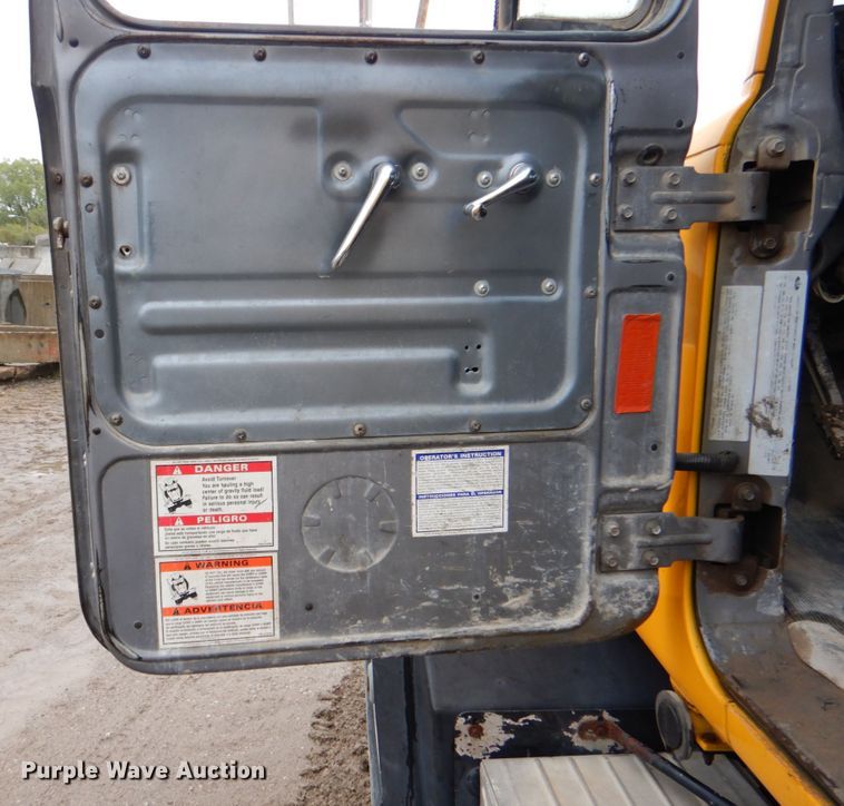 image for item DG1874 2000 Mack R690S  ready mix truck