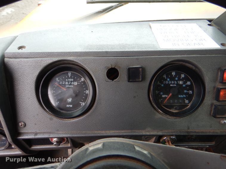 image for item DG1874 2000 Mack R690S  ready mix truck