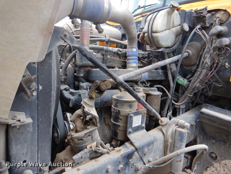 image for item DG1874 2000 Mack R690S  ready mix truck