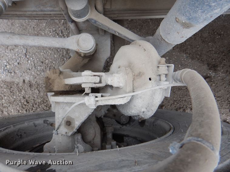 image for item DG1874 2000 Mack R690S  ready mix truck