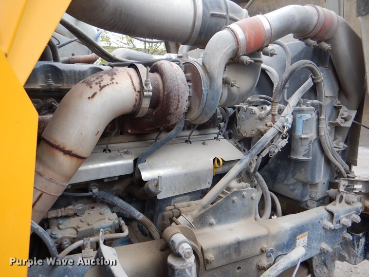 image for item DG1874 2000 Mack R690S  ready mix truck