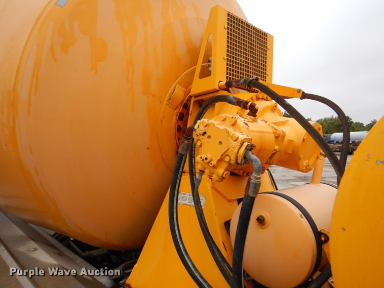 image for item DG1874 2000 Mack R690S  ready mix truck