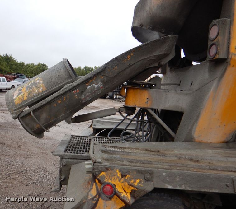 image for item DG1874 2000 Mack R690S  ready mix truck