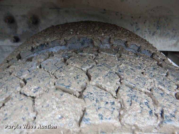 image for item DG1874 2000 Mack R690S  ready mix truck