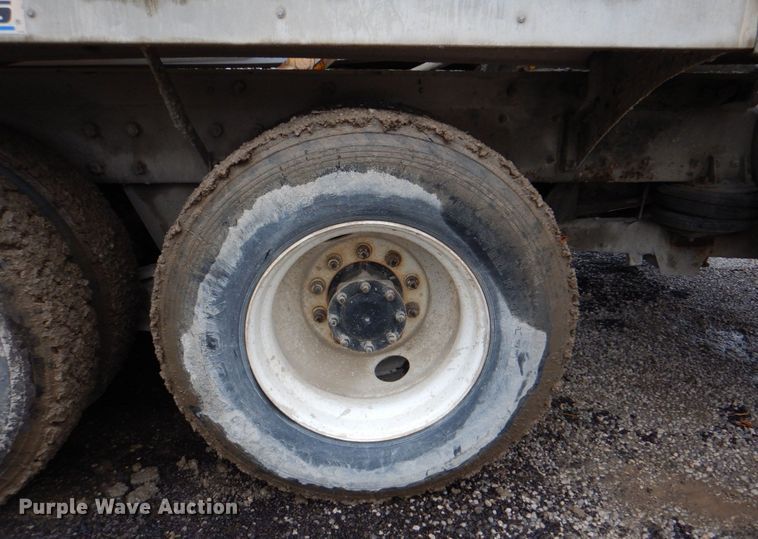 image for item DG1874 2000 Mack R690S  ready mix truck