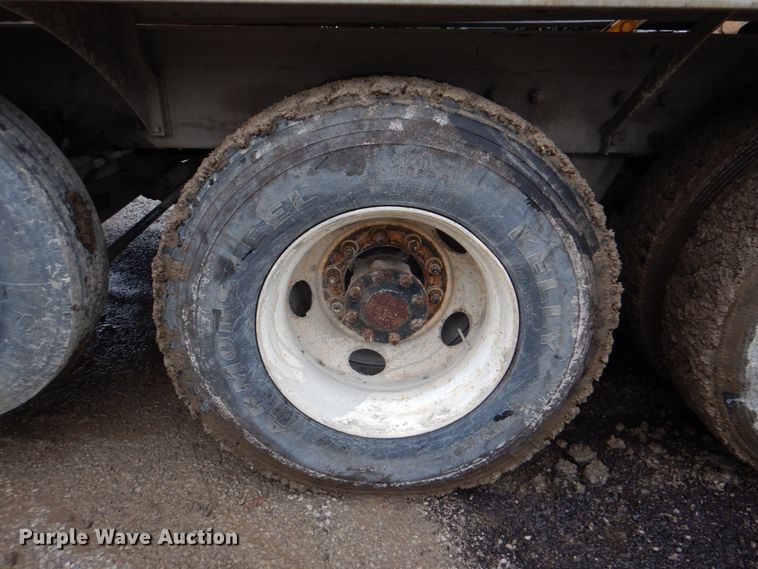 image for item DG1874 2000 Mack R690S  ready mix truck