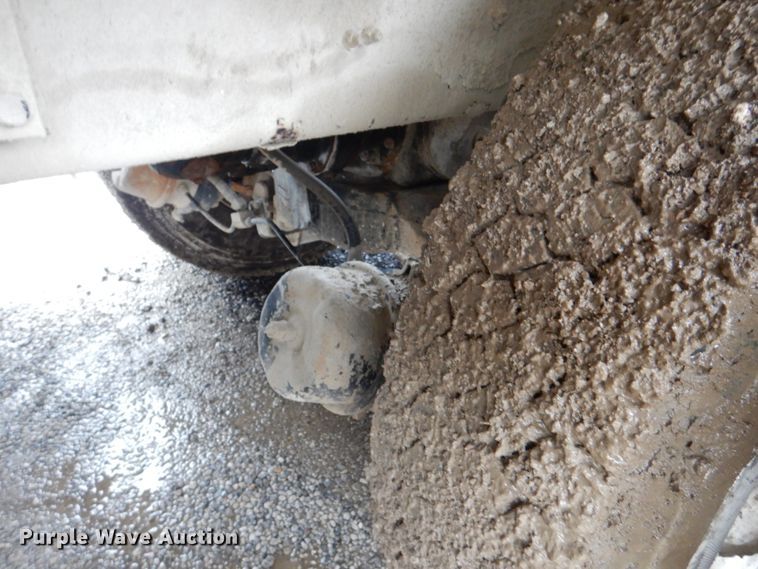 image for item DG1874 2000 Mack R690S  ready mix truck