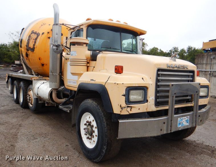 image for item DG1875 1998 Mack RD960S  ready mix truck