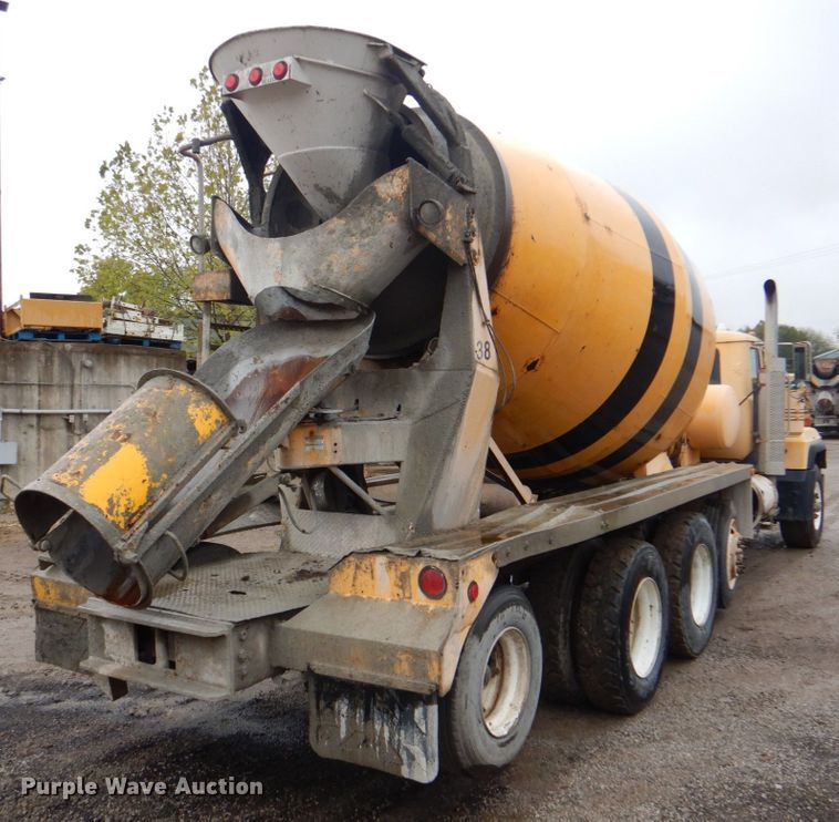 image for item DG1875 1998 Mack RD960S  ready mix truck