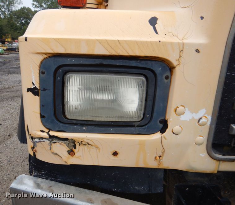 image for item DG1875 1998 Mack RD960S  ready mix truck