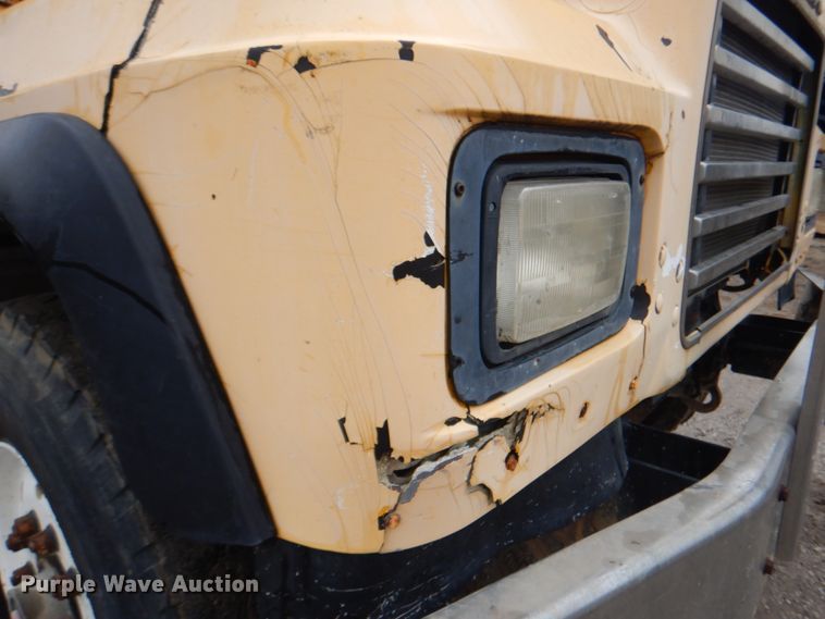 image for item DG1875 1998 Mack RD960S  ready mix truck