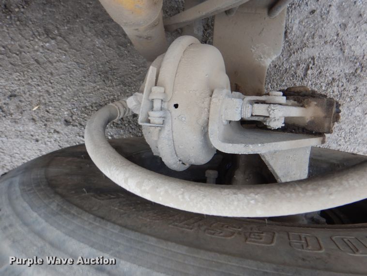 image for item DG1875 1998 Mack RD960S  ready mix truck