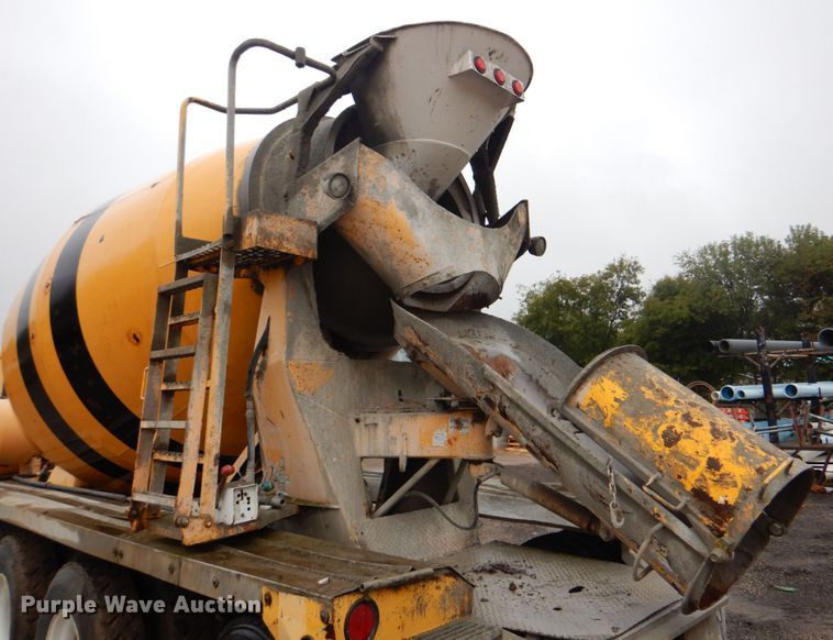 image for item DG1875 1998 Mack RD960S  ready mix truck