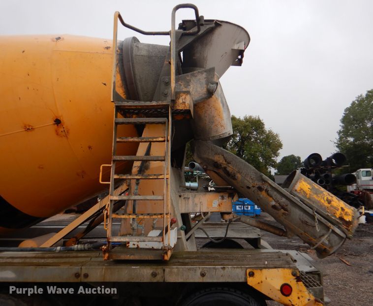 image for item DG1875 1998 Mack RD960S  ready mix truck