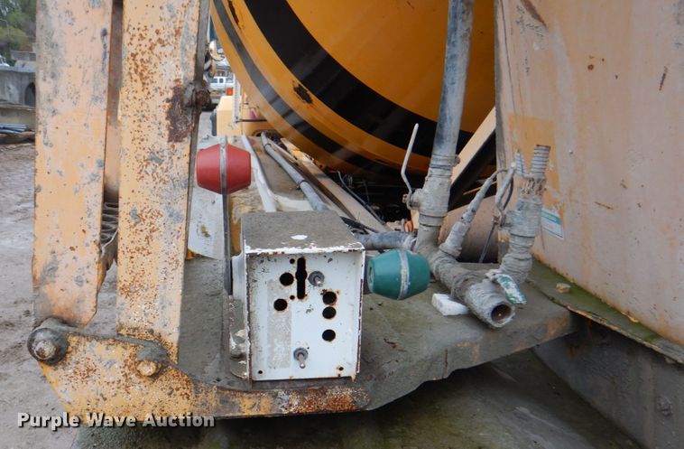 image for item DG1875 1998 Mack RD960S  ready mix truck